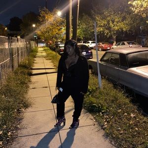 Meet your Posher, Sade